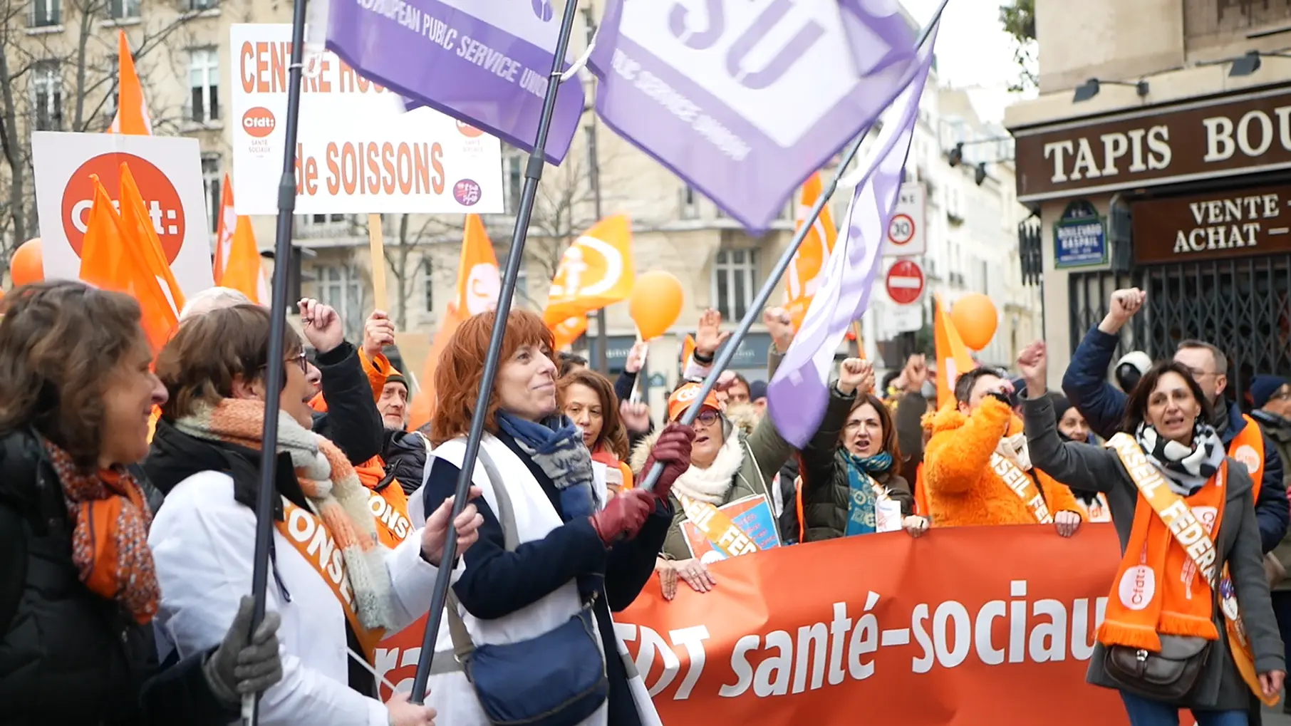 Image de manifestation avec la banderole fédération CFDT santé-sociaux